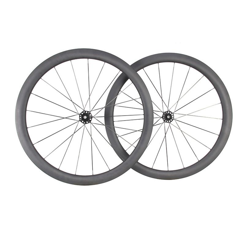 carbon spoke wheels